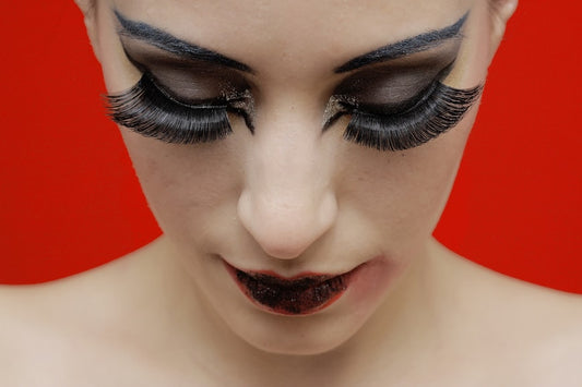 Butuh Lem Eyelash? Ini Dia Rekomendasi yang Aman untuk Mata Kamu