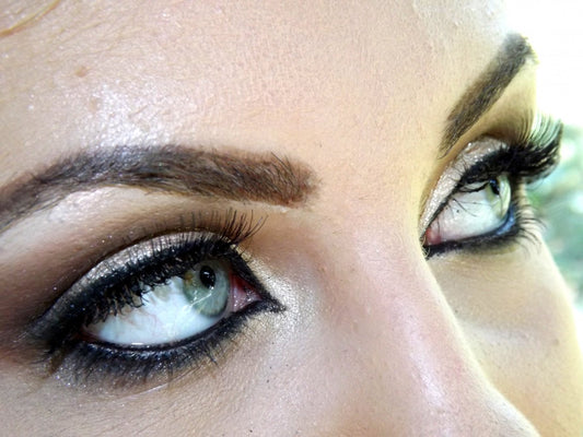 Cari Tau Dampak Lem Eyelash untuk Mata Kamu