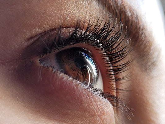 Alasan Mengapa Kamu Harus Menambah Service Lash Lift di Menu Kamu!