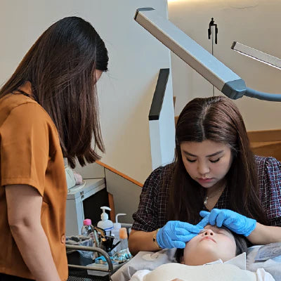Glueless Lash Lift Class Jakarta: Kelas Eksklusif dari Lavere Academy