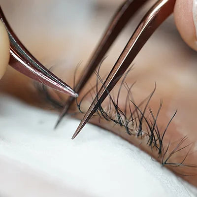Cara Melepas Eyelash Extensions: Panduan Aman dan Mudah