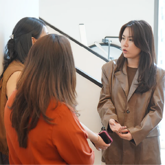 Diskusi materi kelas (student & trainner)