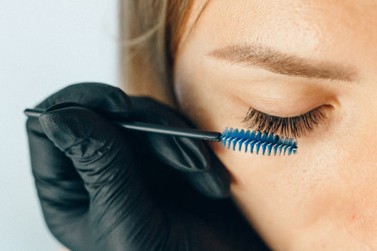 5 Alat Eyelash Extension yang Wajib Kamu Punya